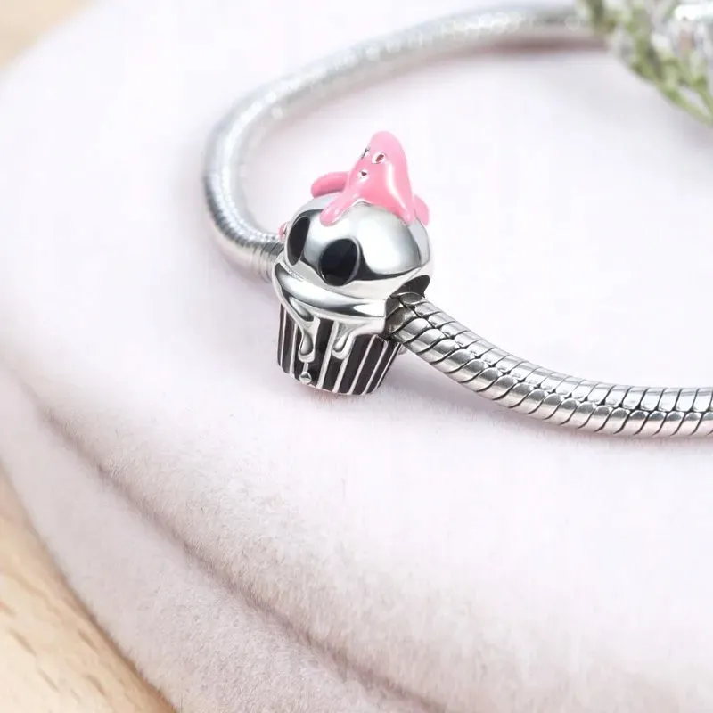 gnoce-charms-skull-cupcake