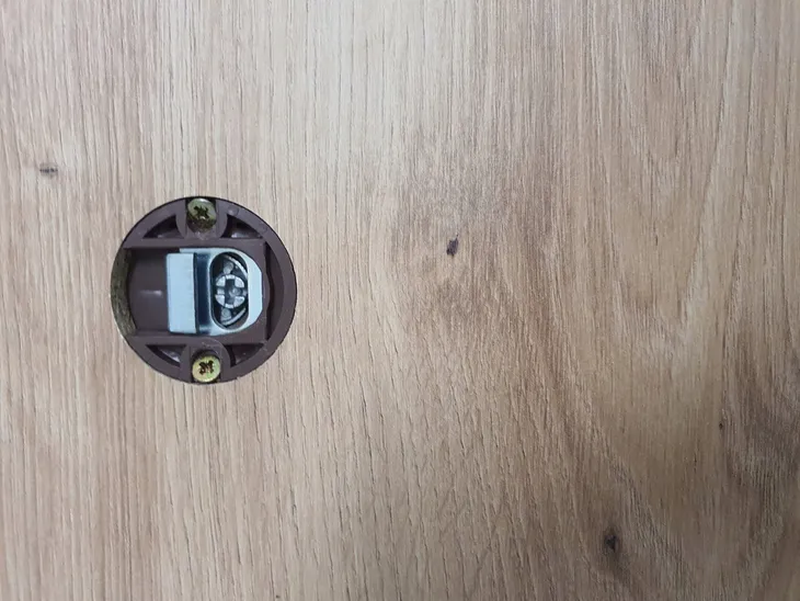 wieszak-scienny-dab-artisan-70-cm-stan-nowy-material-plyta-laminowana