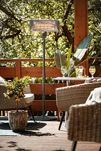 ogrzewacz-do-patio-stojacy