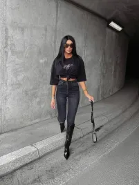 t-shirt-oversize-z-nadrukiem-rosu-olavoga-czarny-uni