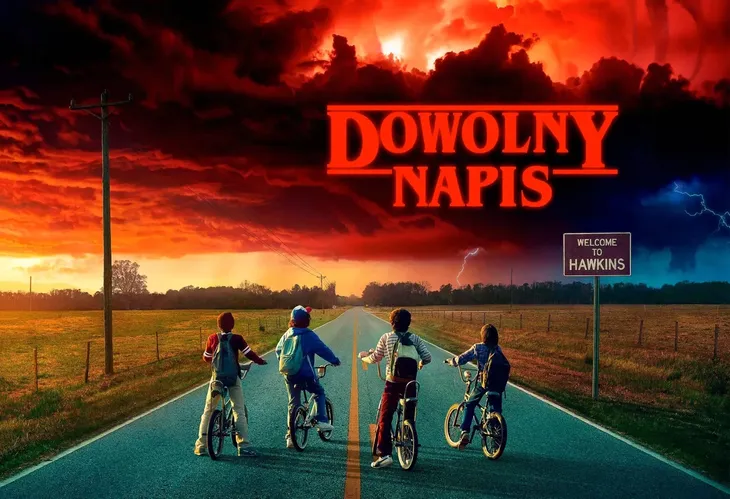 poduszka-stranger-things-dowolny-napis-gratis-bohater-brak