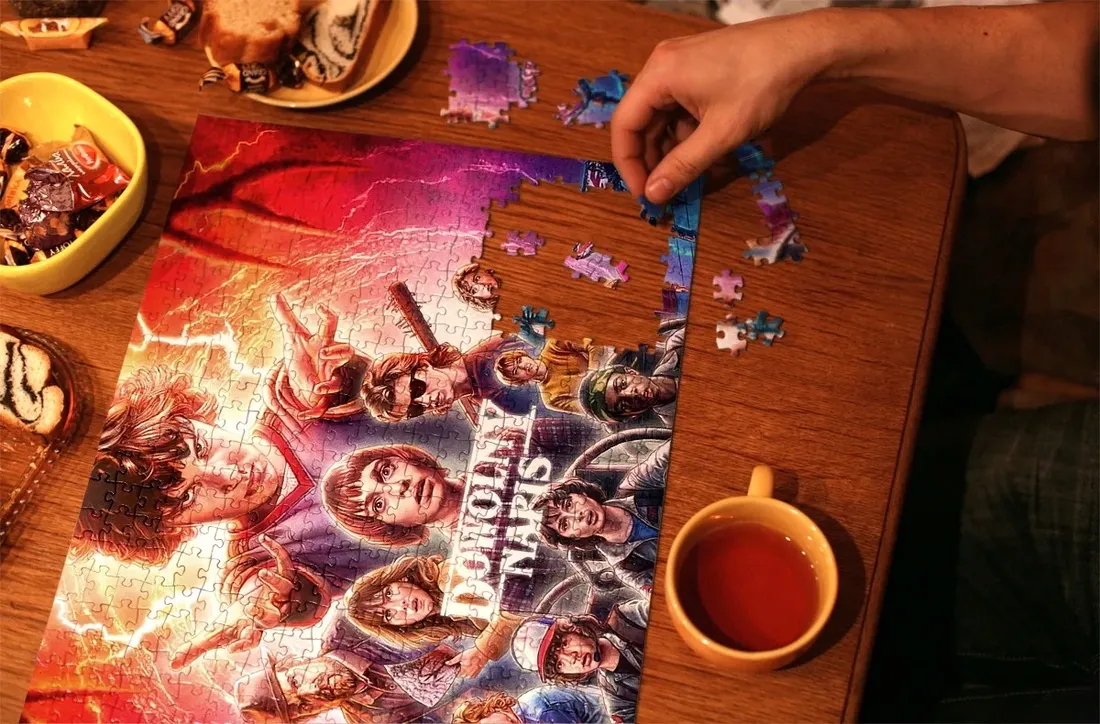 puzzle-stranger-things-z-twoim-napisem-252-el
