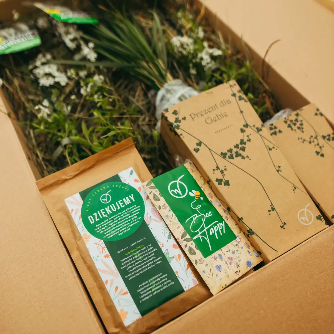 laurowisnia-1l-kolor-kwiatow-biale