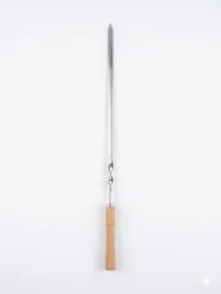 metalowy-szpikulec-do-szaszlykow-z-drewniana-raczka-60-cm-1-szt