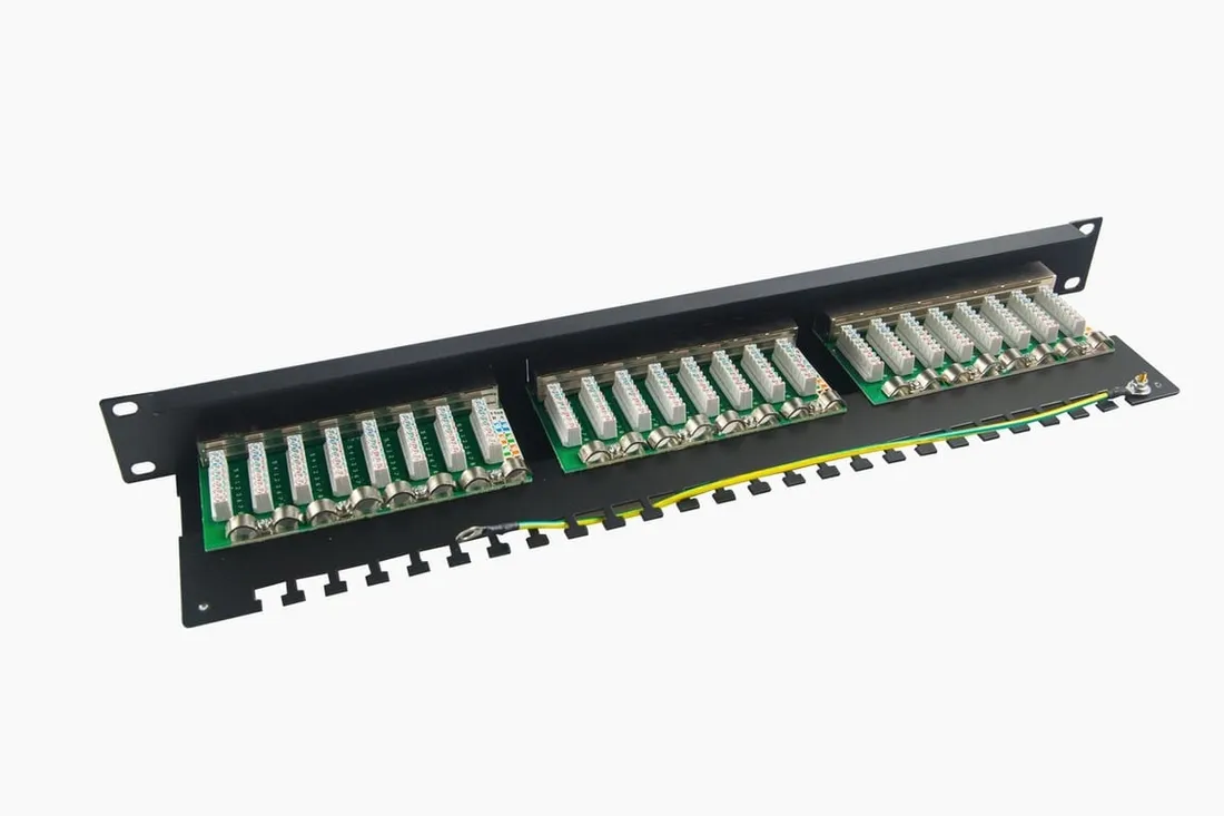 microconnect-pp-007-panel-krosowniczy-1u