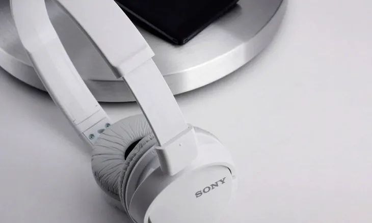 sluchawki-sony-mdr-zx110-biale-marka-sony