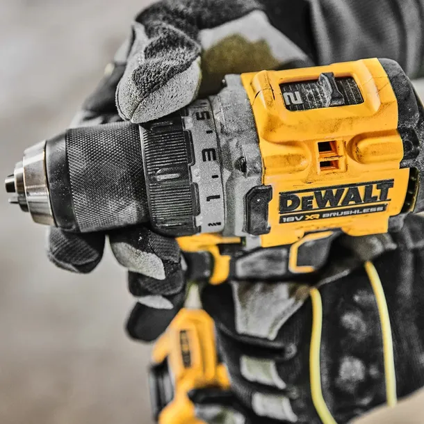 wkretarka-18v-90nm-powerstack-dewalt-dcd800e2t-maksymalna-predkosc-obrotowa-i-bieg-650-rpm