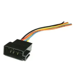 zlacze-samochodowe-uniwersalne-do-radioodbiornikow-zasilanie