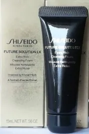 shiseido-future-solution-lx-extra-rich-cleansing-foam-15-ml