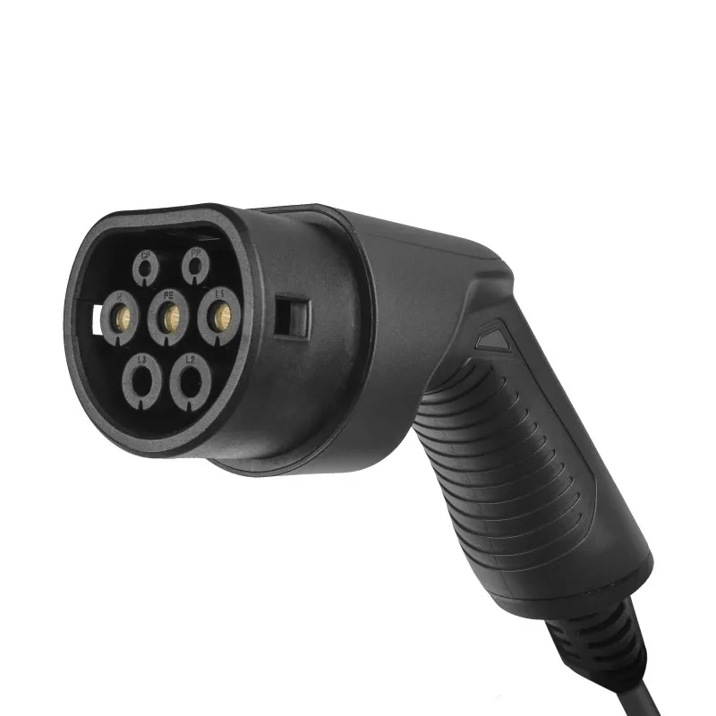 green-cell-ev-powerbox-22kw-z-kablem