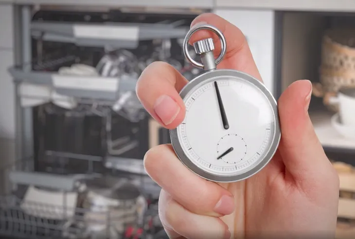 zmywarka-amica-dfm66c8eoibh-komunikacja-sygnal-akustyczny-konca-pracy-wskaznik-braku-nablyszczacza-wskaznik-czasu-do-konca-programu-wskaznik-czasu-opoznienia-wskaznik-poziomu-soli-wyswietlacz-elektroniczny