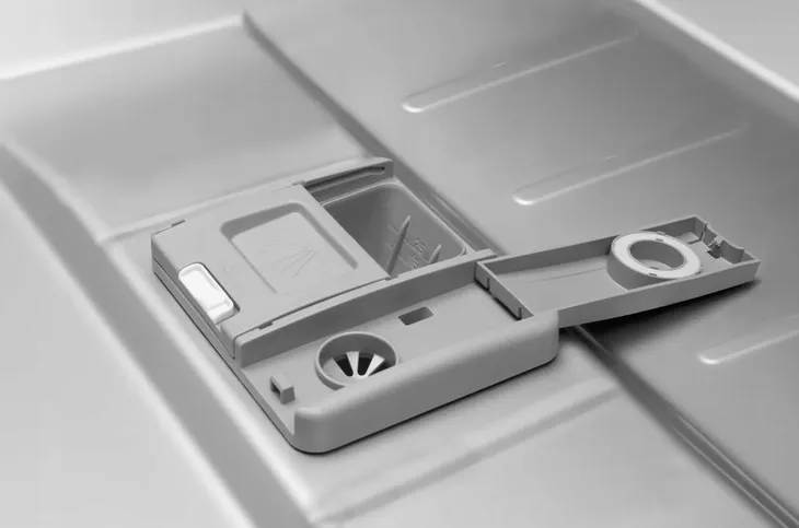 zmywarka-wolnostojaca-dfm44c7eoqwh-marka-amica