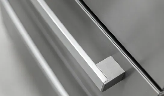 zamrazarka-wolnostojaca-kernau-kfuf-14151-1-w-czas-utrzymania-temperatury-13-h