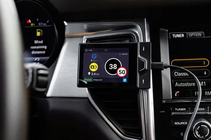 antyradar-yanosik-rs-waga-z-opakowaniem-0-3-kg-zawiera-baterie-tak