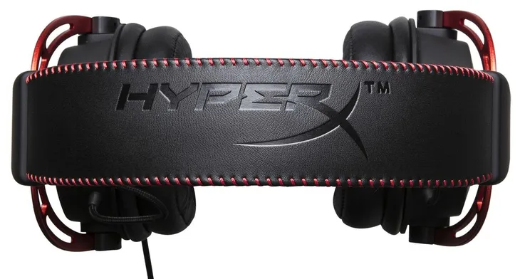 sluchawki-gamingowe-hyperx-cloud-alpha-zalaczone-wyposazenie-etui