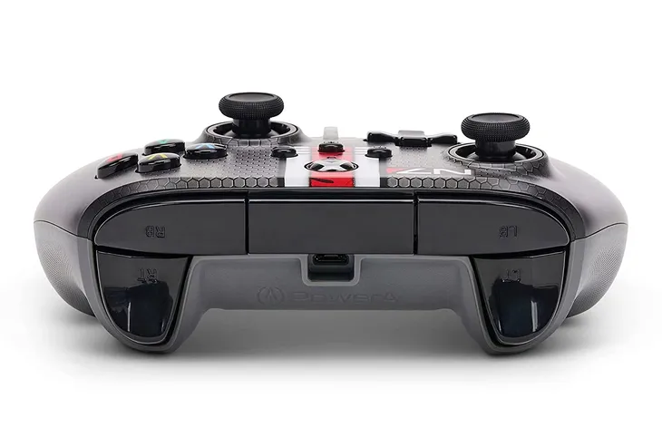 powera-pad-do-xbox-series-xors-one-mass-effect-n7-pochodzenie-zamiennik