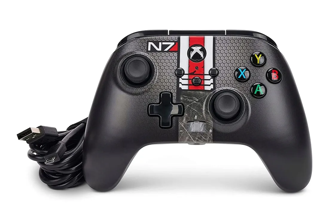 powera-pad-do-xbox-series-xors-one-mass-effect-n7