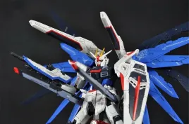 figurka-bandai-gundam-bl-freedom-gundam