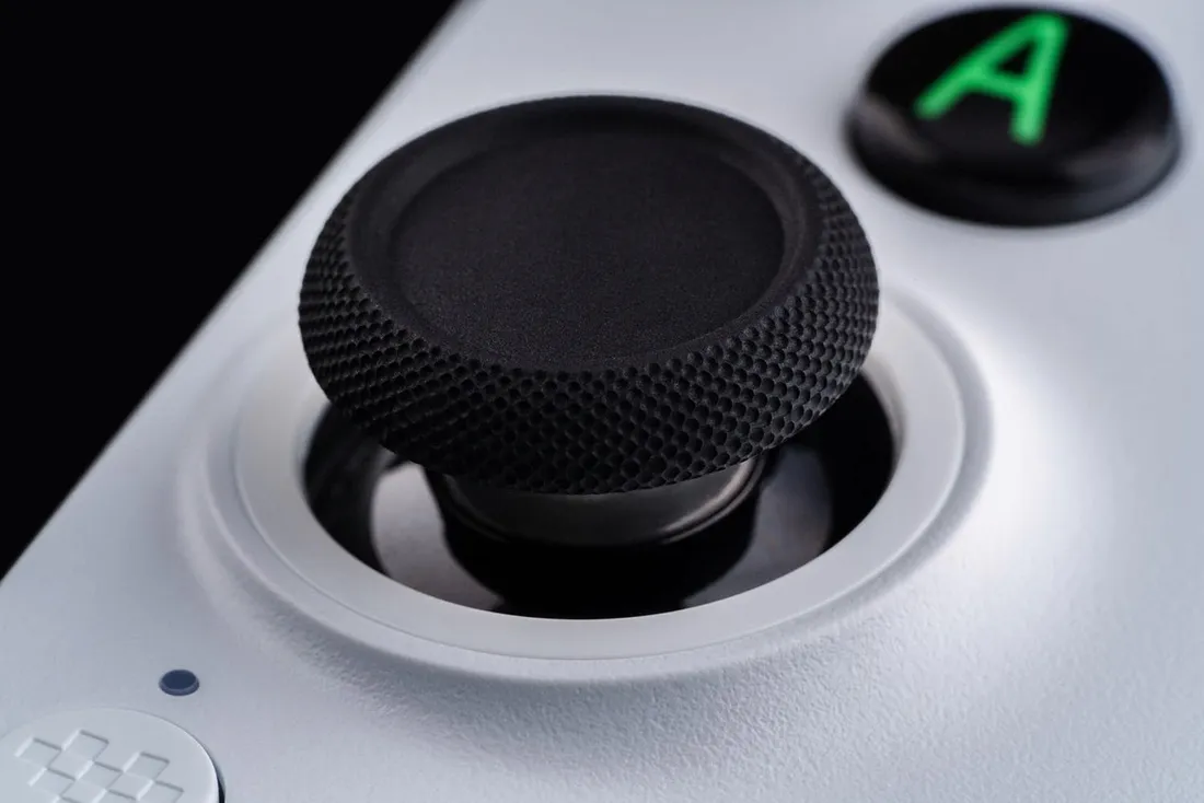 pad-bezprzewodowy-8bitdo-ultimate-mobile-gaming-controller-white-waga-z-opakowaniem-0-55-kg