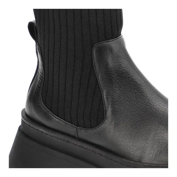 botki-artiker-49c0848-black-marka-inna