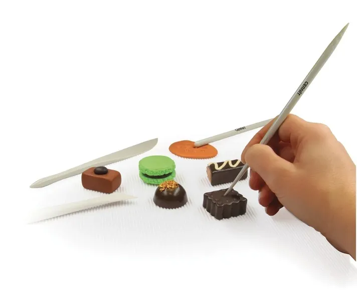 zestaw-narzedzi-do-pracy-z-modelina-stan-nowy