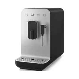 automatyczny-ekspres-cisnieniowy-smeg-bcc02blmeu-1350-w-czarny
