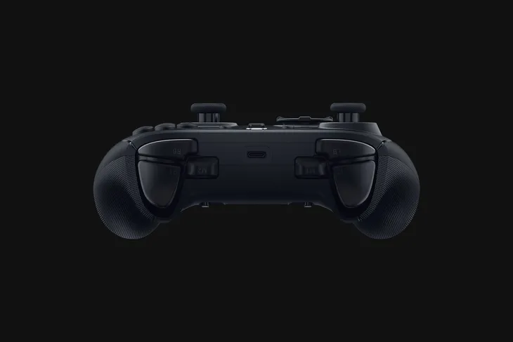 pad-razer-wolverine-v3-tournament-edition-xbox-pc-analog-halla-hypertrigger-producent-razer