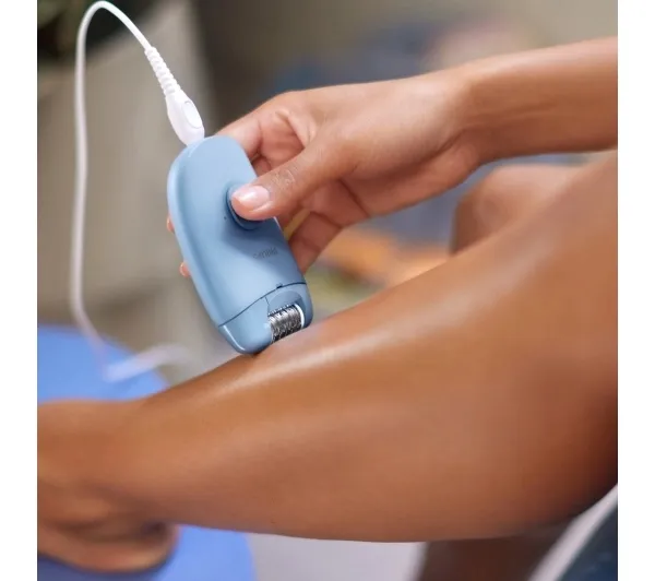 depilator-philips-bre228-00-kolor-dominujacy-niebieski