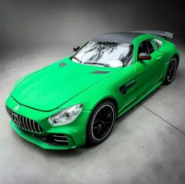 model-1-24-mercedes-benz-amg-gtr-zielony