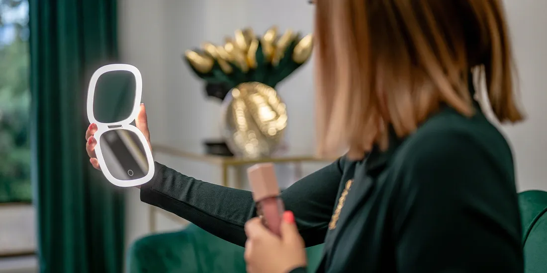 lusterko-kieszonkowe-bialy-humanas