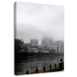 obraz-na-plotnie-miasto-we-mgle-40x60