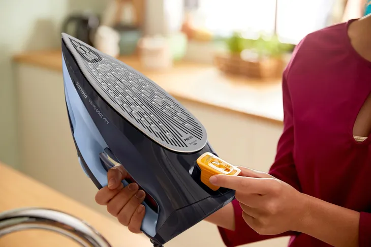 zelazko-philips-dst7041-20-2800-w-model-dst7041-20