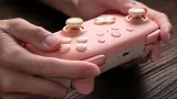 pad-bezprzewodowy-8bitdo-ultimate-2c-peach-hall-effect-2-4g-bt-android-pc-kod-producenta-ret00472