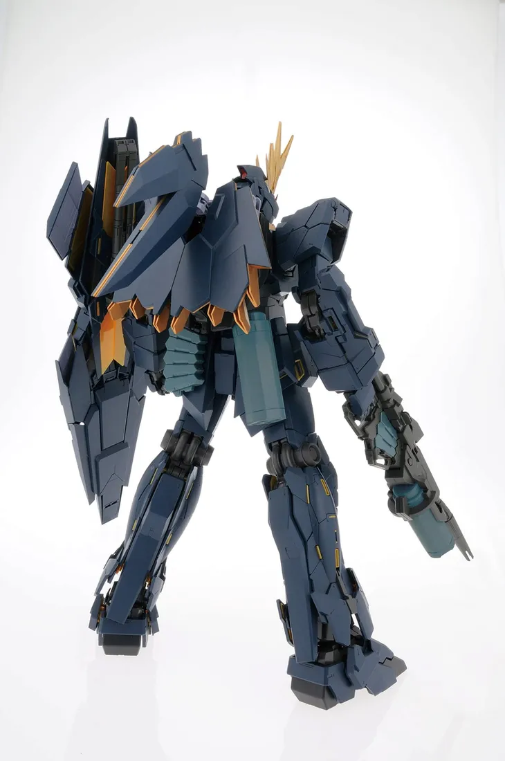 figurka-bandai-gundam