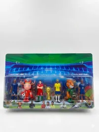 zestaw-figurek-pilkarskich-7-el-4-pilkarzy-2-maskotki-zloty-puchar