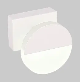 nowoczesna-lampa-scienna-nad-lustro-lazienkowa