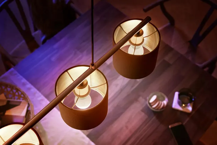zarowka-led-philips-hue-e14-470lm-57w-kat-swiecenia-200-