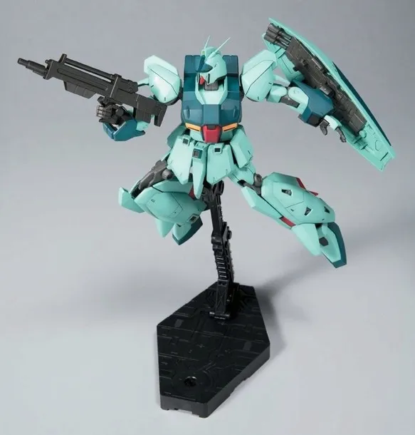 figurka-bandai-gunpla-rodzaj-gadzetu-filmowy