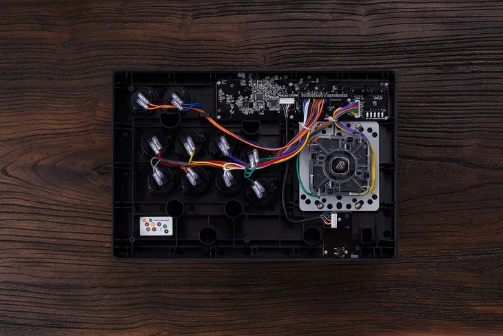 joystick-8bitdo-arcade-stick-for-xbox-white-waga-z-opakowaniem-2-47-kg-kod-producenta-ret00364