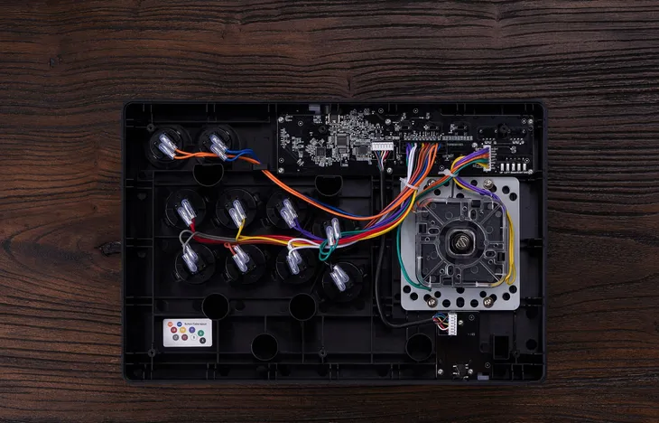 joystick-8bitdo-arcade-stick-for-xbox-white-kod-producenta-ret00364-model-8bitdo-arcade-stick-for-xbox-white