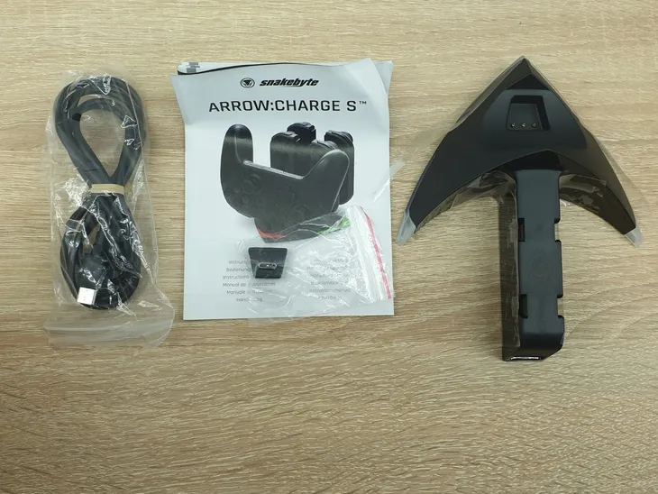 ladowarka-snakebyte-arrow-charge-s-do-nintendo-switch-kod-producenta-sb916922