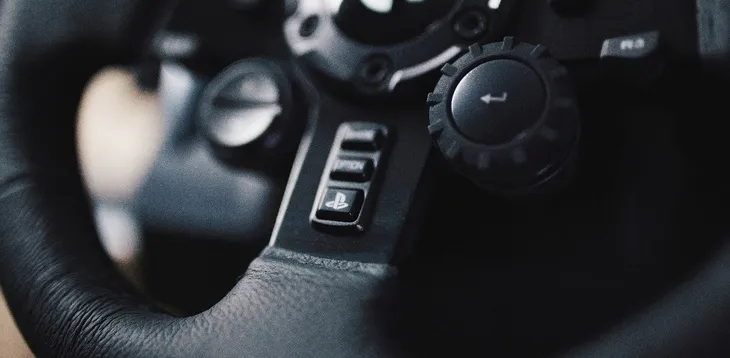 kierownica-logitech-g923-do-pc-ps4-ps5-zawiera-baterie-nie