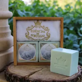 zestaw-2x-mydlo-oliwkowe-recznik-drewniane-opakowanie