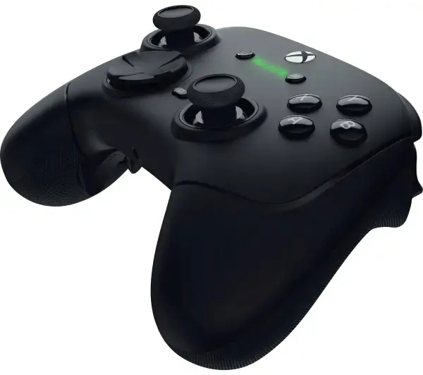 gamepad-razer-wolverine-v3-pro-pc-xbox-bezprzewodowy-hall-effect-zasilanie-bateryjne