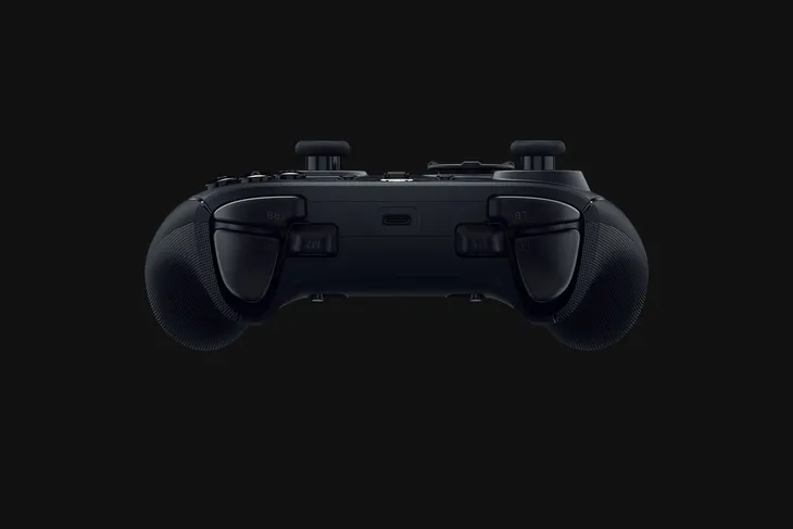 gamepad-razer-wolverine-v3-pro-pc-xbox-bezprzewodowy-hall-effect-komunikacja-bezprzewodowa-radiowa