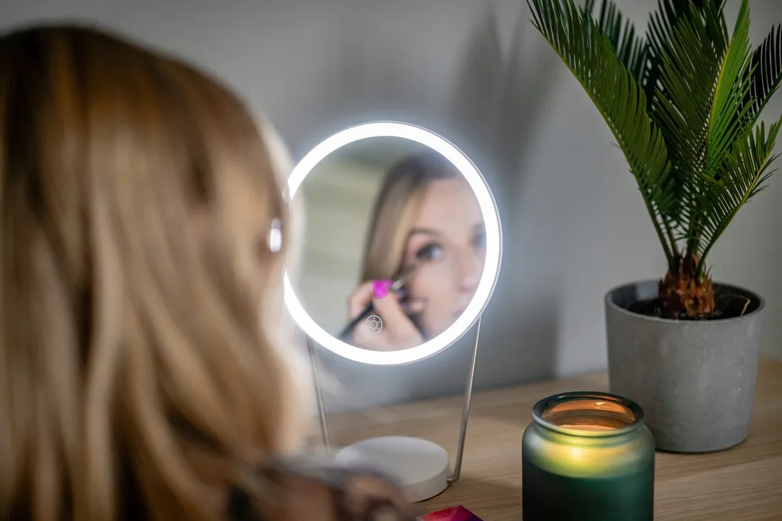 lusterko-stojace-bialy-humanas-marka-humanas