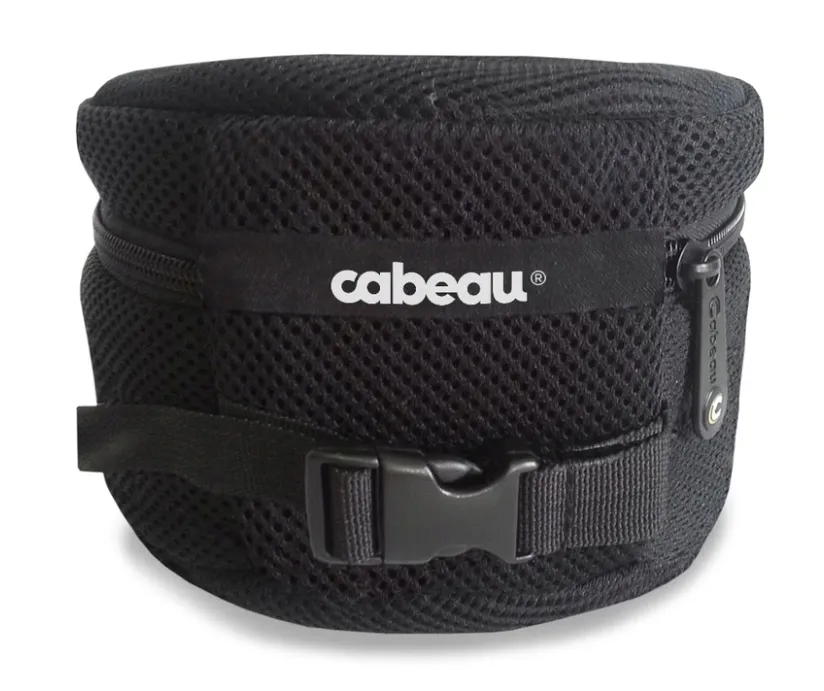 poduszka-podrozna-cabeau-evolution-cool-czarno-czerwony