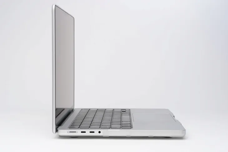 zagg-hardshell-do-macbook-pro-16-kod-producenta-840390323057