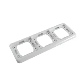 ramka-montazowa-potrojna-pozioma