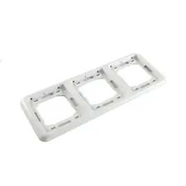 ramka-montazowa-potrojna-pionowa